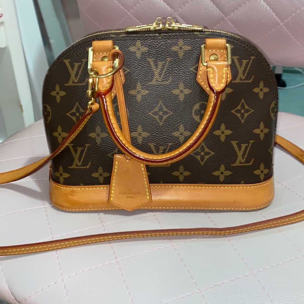 🛍 PRICE FIRM Authentic Louis Vuitton Alma BB 💝